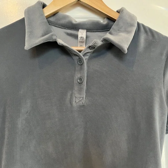 Alo Yoga✨Choice Velour Polo✨Short Sleeve Crop Henley✨Steel Blue✨Size S - Picture 6 of 10